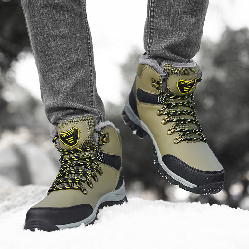 Men Warm Plush Hiking Lace-up Shoes