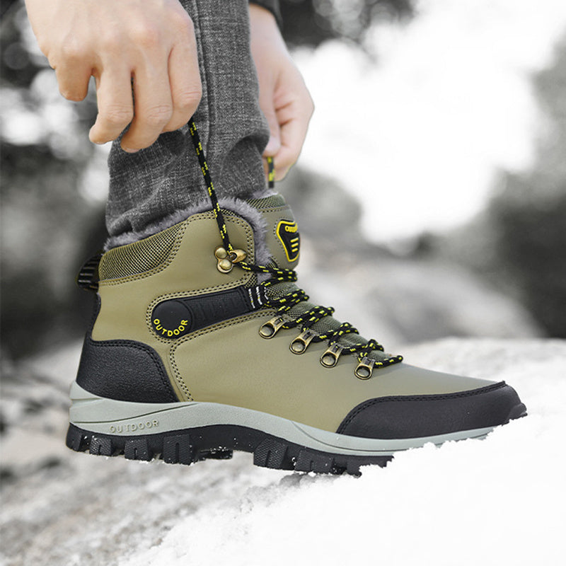 Men Warm Plush Hiking Lace-up Shoes